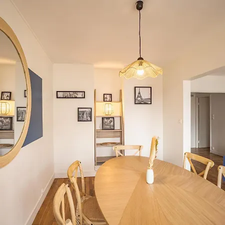 Le Logis De La Paix - Garage - Balcon